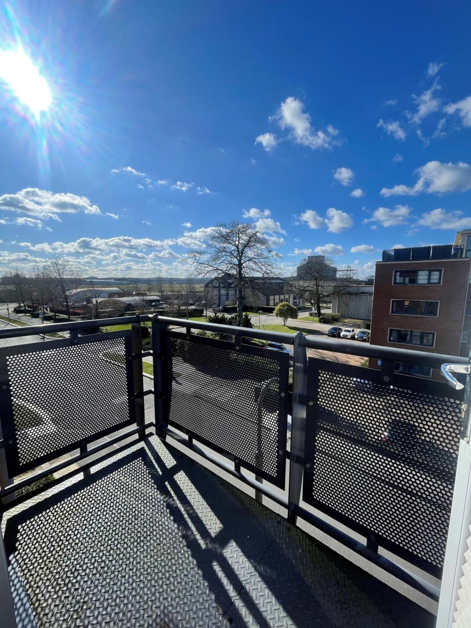 Blue Sky Apartments @Wallis Square, Farnborough Farnborough  Esterno foto