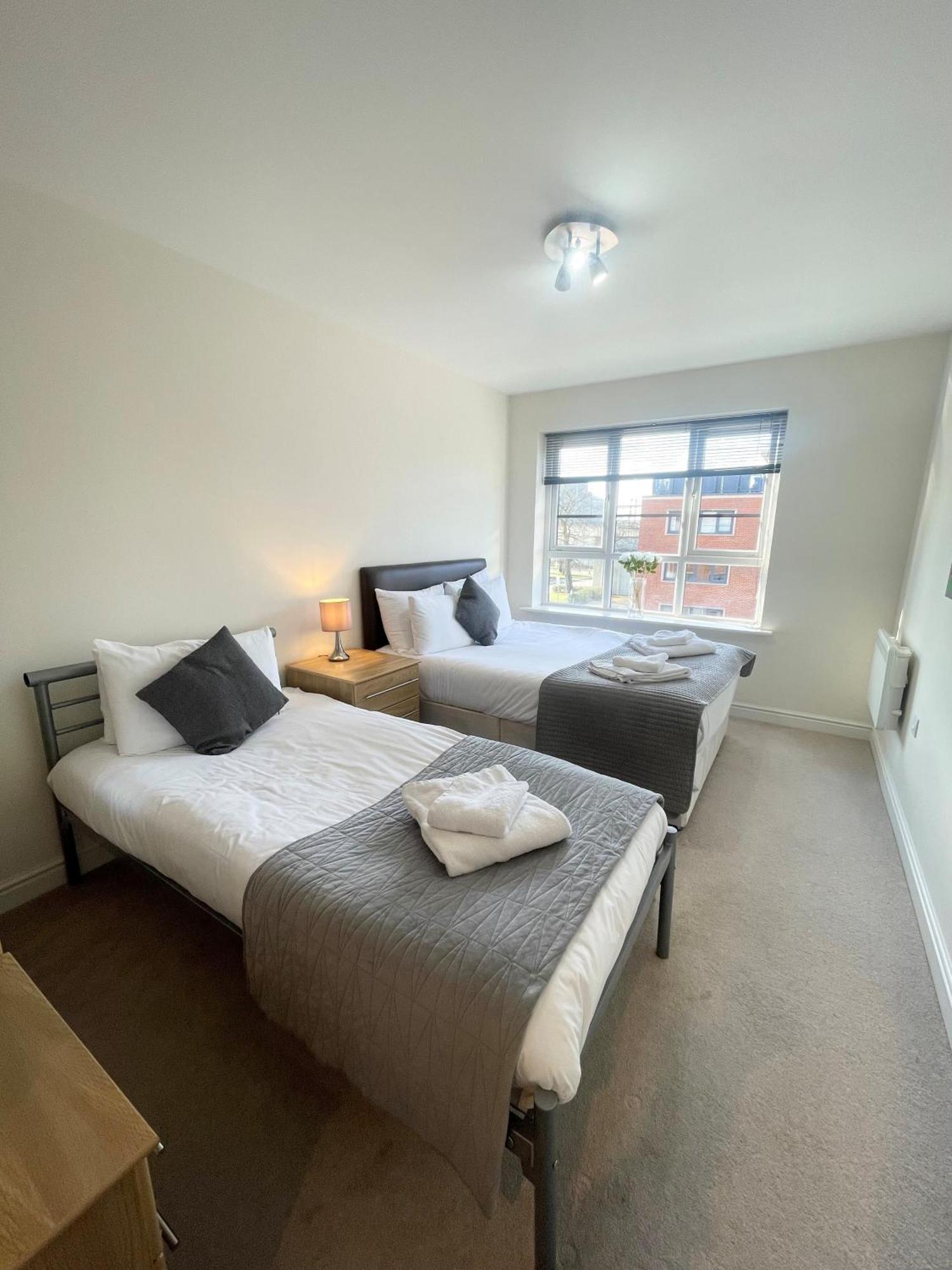 Blue Sky Apartments @Wallis Square, Farnborough Farnborough  Esterno foto