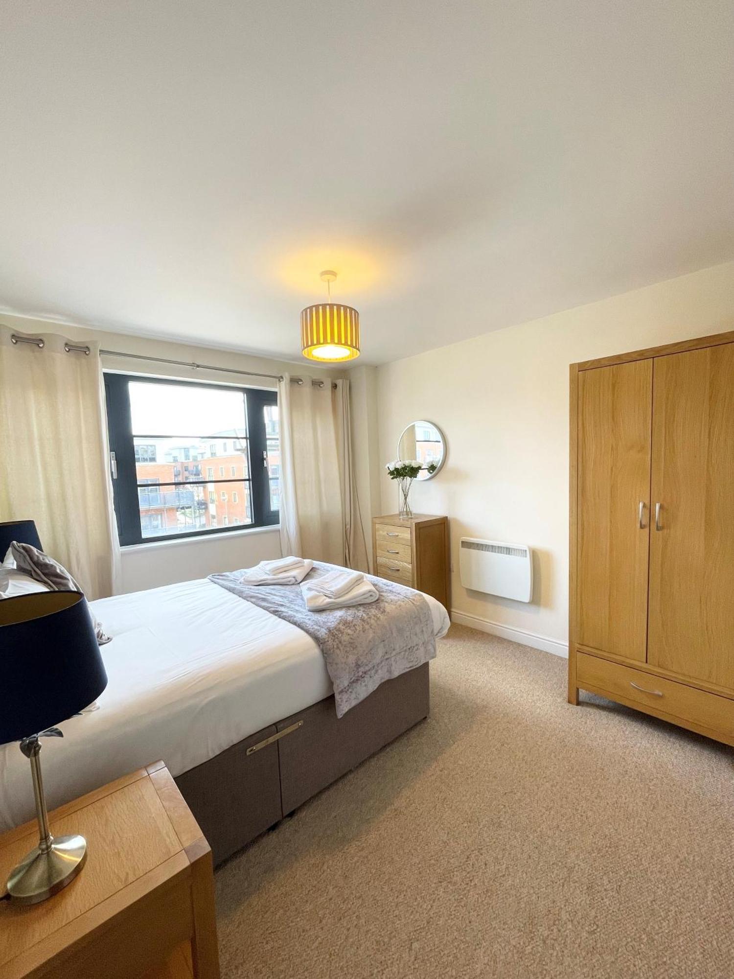Blue Sky Apartments @Wallis Square, Farnborough Farnborough  Esterno foto
